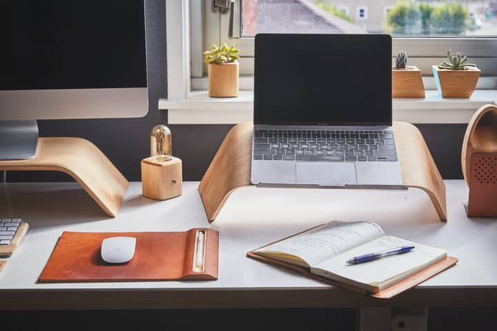 pexels-ken-tomita-389818 encadrement et télétravail